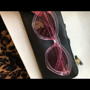 Quay Australia Accessories - Brand new pink sunglasses Quay Australia Accessories - Brand new pink sunglasses